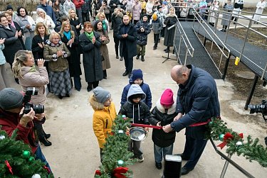 В Оренбурге начал работу первый семейный МФЦ 